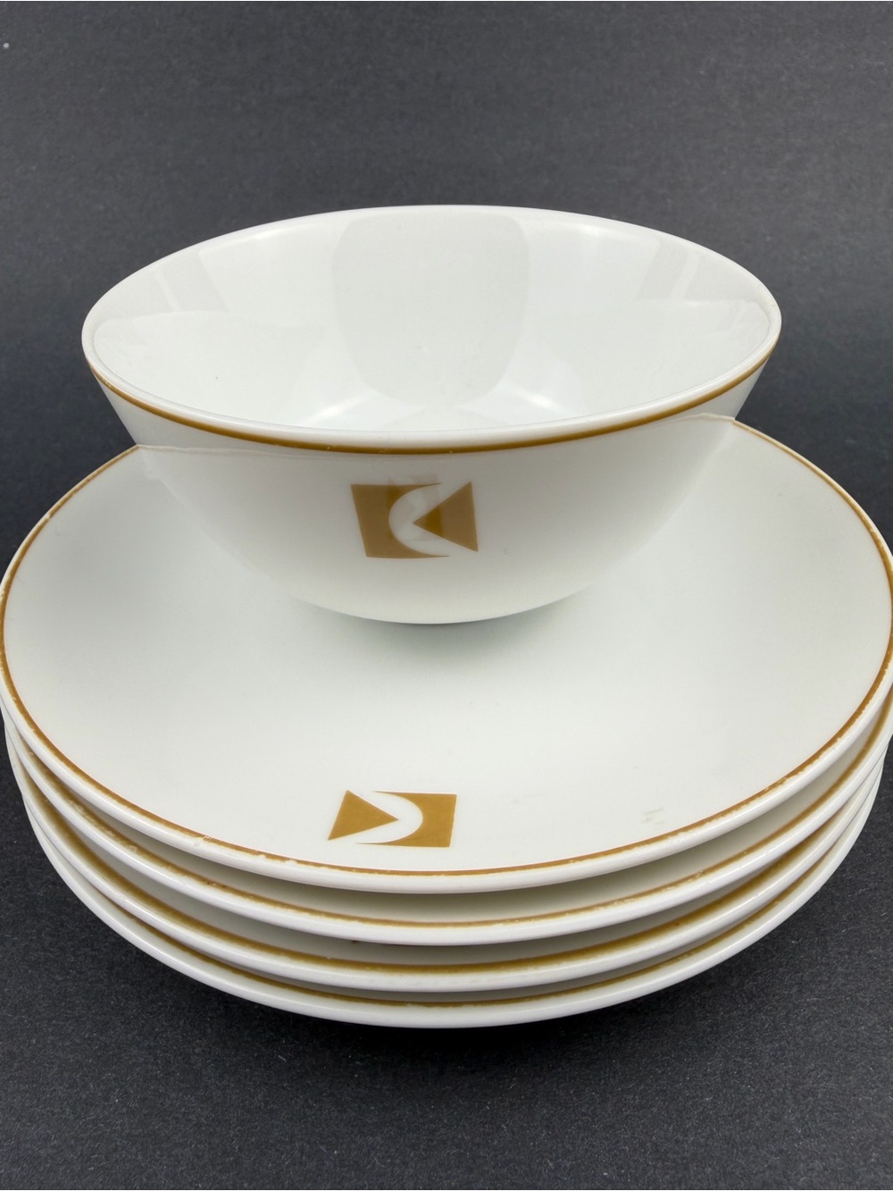 Canadian Pacific CP Air Vintage Porcelain Dinnerware 1 Bowl and 4 Plates, Japan